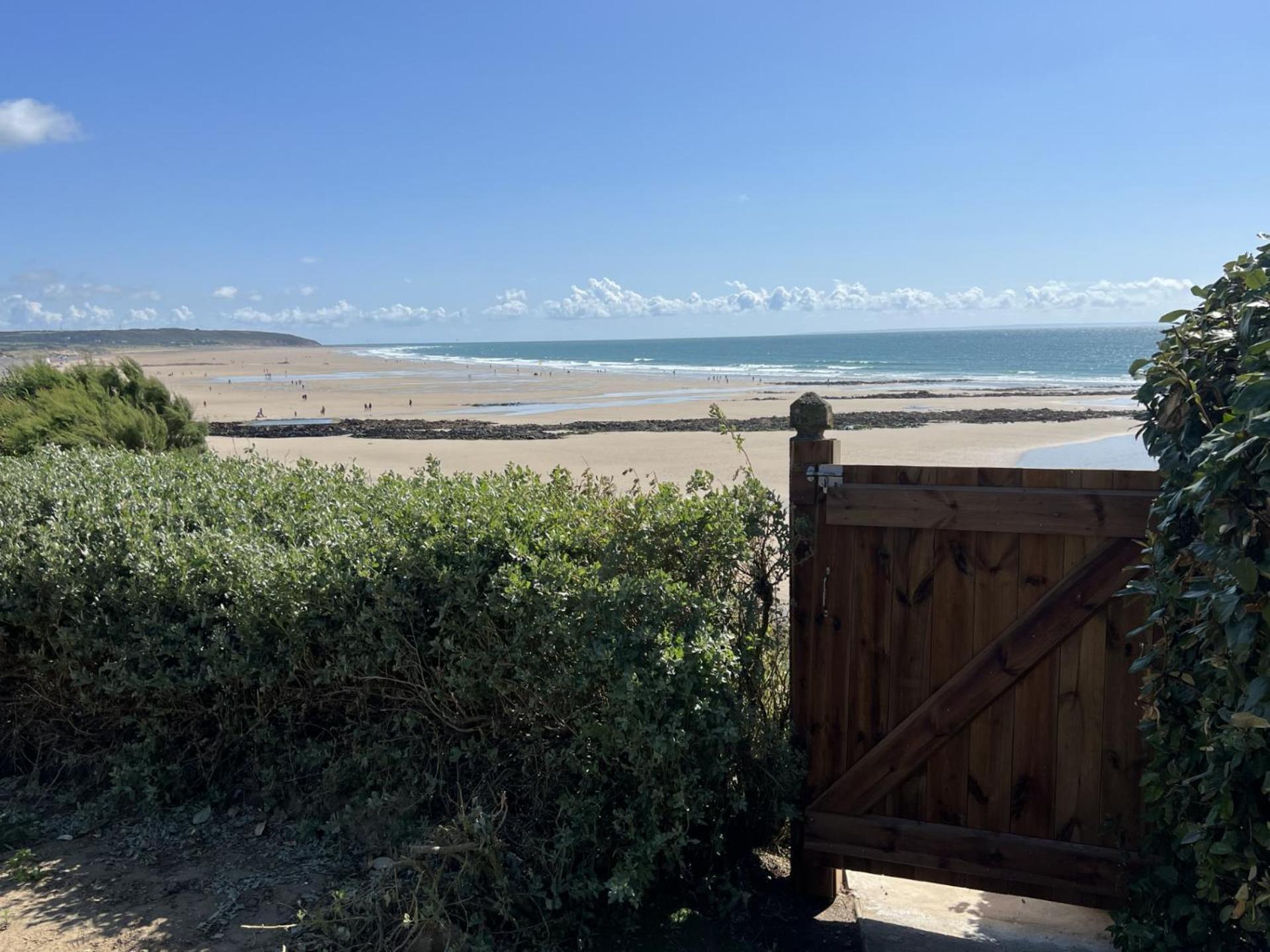Le Bruit Des Vagues Villa Les Pieux Exterior foto